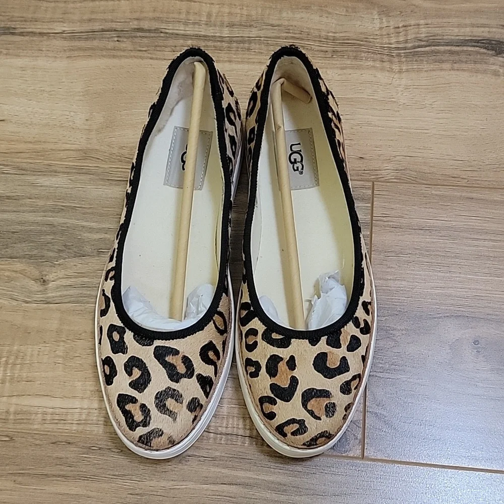 UGG leopard print pony hair flats, size US 7.5 - Picture 8 of 12